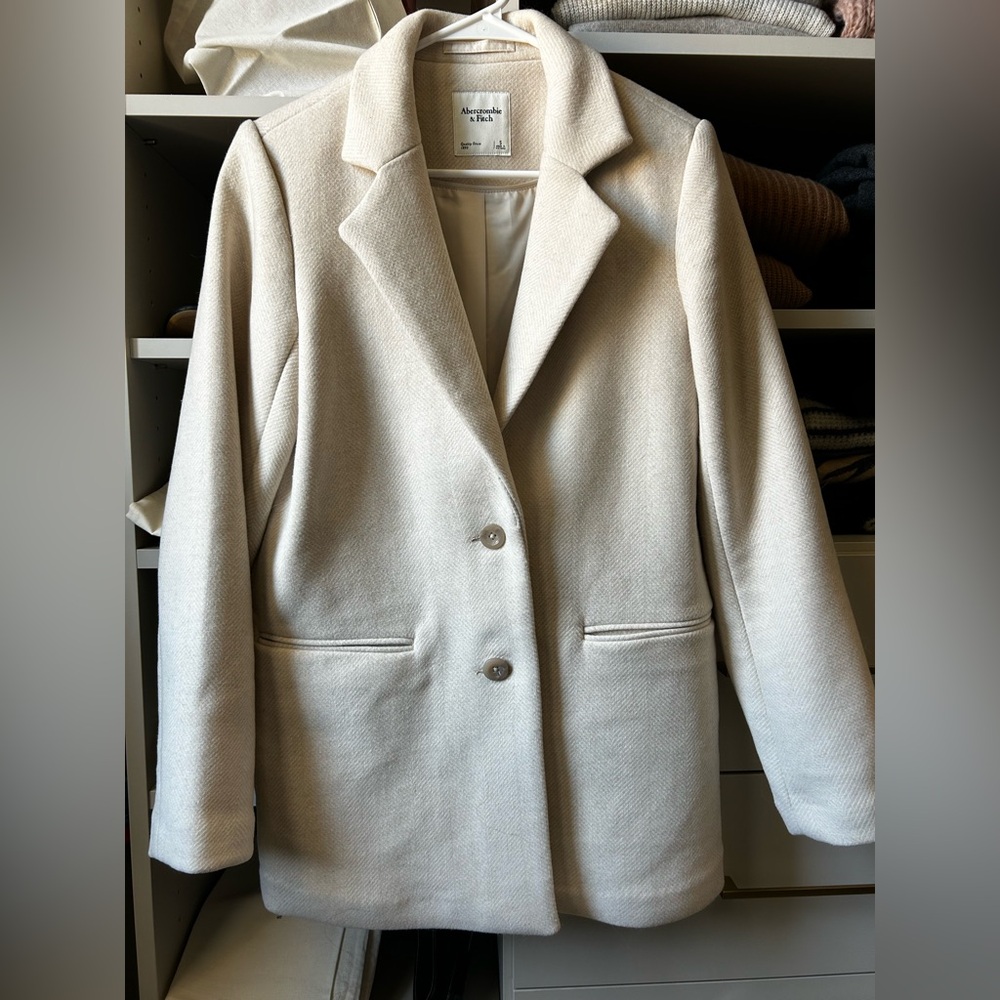 Abercrombie wool blend cream herringbone coat